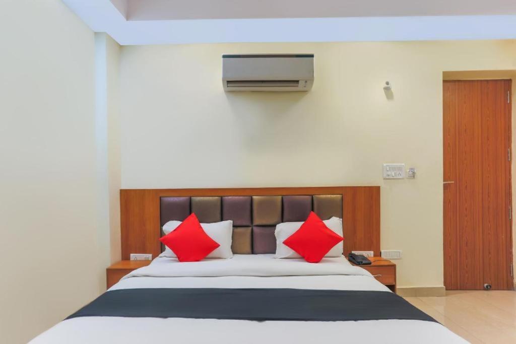 Capital O Bvh Hospitality Near Pvr Ansal Plaza Greater Noida Ξενοδοχείο Εξωτερικό φωτογραφία