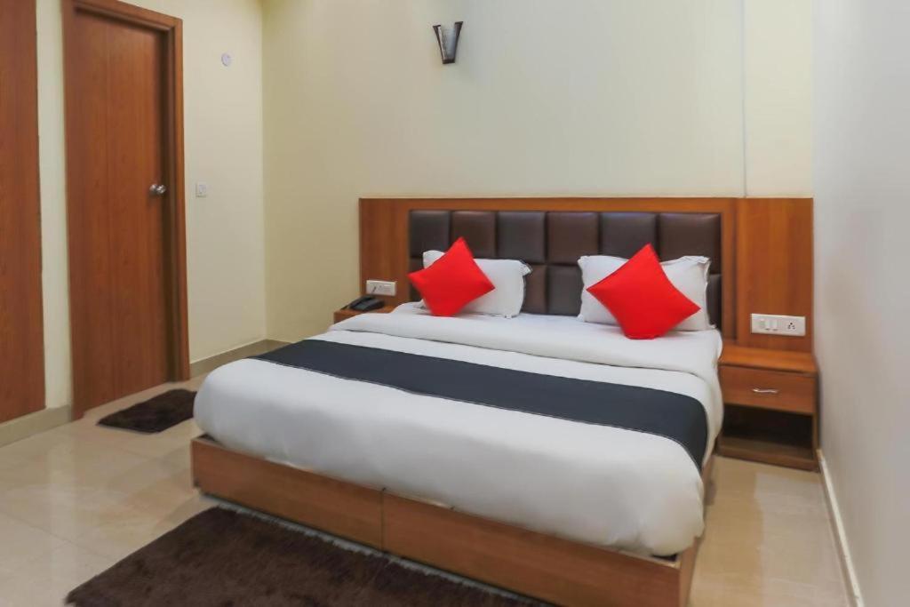 Capital O Bvh Hospitality Near Pvr Ansal Plaza Greater Noida Ξενοδοχείο Εξωτερικό φωτογραφία
